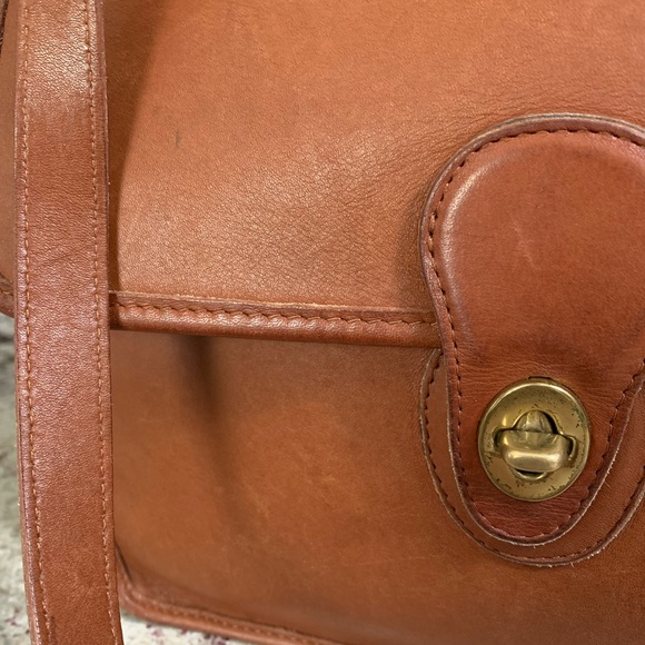Coach Bags Vintage Authentic Coach Willis British Tan Crossbody Bag Poshmark